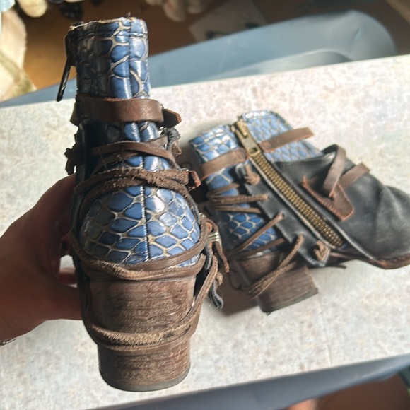 Freebird by Steven - Picture 9 of 15